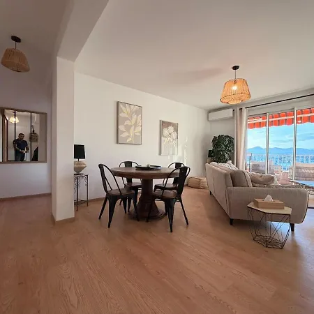 Panoramic View Of Toulon Bay Terrace *
